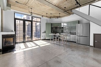 Building Photo - 1030 NW 12th Ave