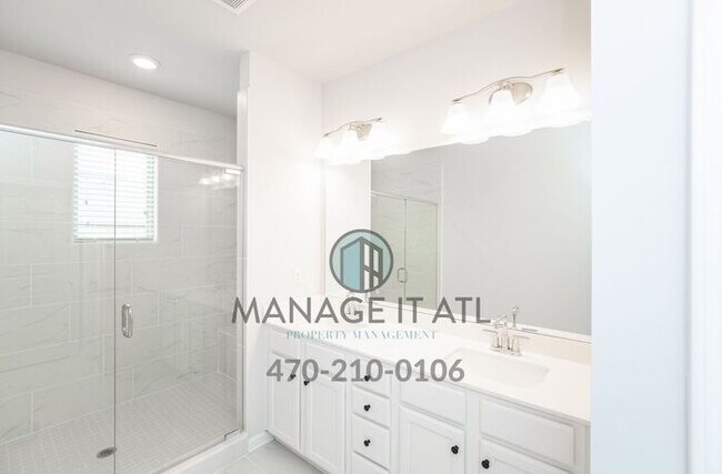 Building Photo - Elegant 4 Bedroom Townhome in Prime Location near HWY 285 in Doraville