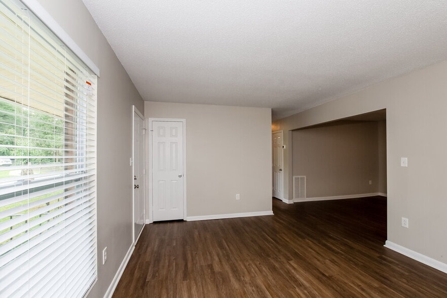 Building Photo - 3511 Firestone Dr