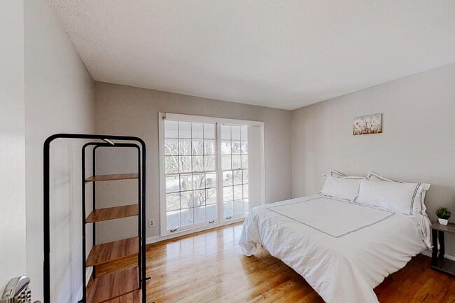 Building Photo - The Castile | Morrow Home living made easy—just a 3-minute drive to Mt Zion Blvd & E Meyer Dr tra...