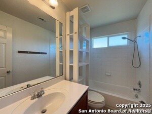 Building Photo - 2149 Hazelwood Dr