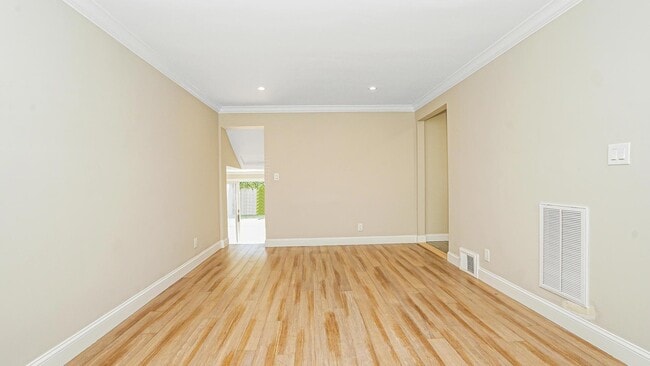 Building Photo - 2282 3rd St