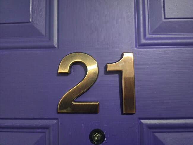 Interior Photo - Fulton Manor - 922 Fulton (Flats)