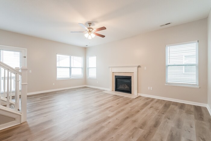 Building Photo - 7853 Waggoner Trace Dr