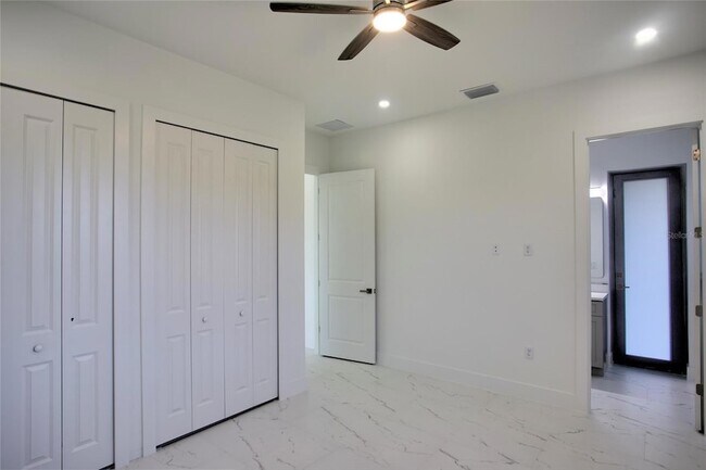 Building Photo - 9574 Salt Lake St