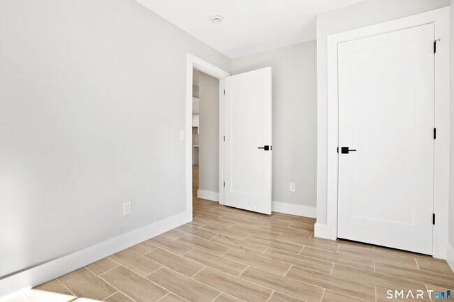 Building Photo - 173 Wellsville Ave