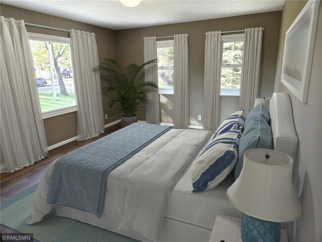 Building Photo - 3311 Interlachen Dr NE