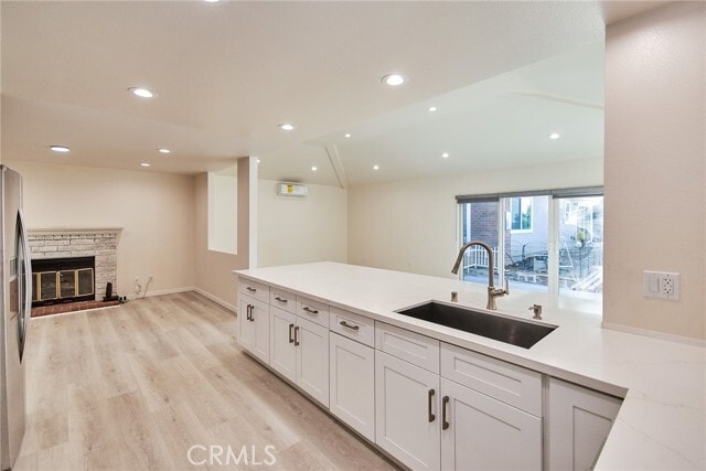 Building Photo - 865 Featherwood Dr