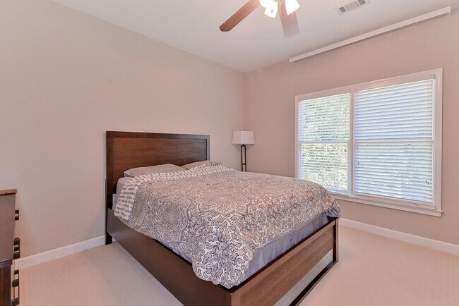 Building Photo - 3030 Sugarloaf Club Dr