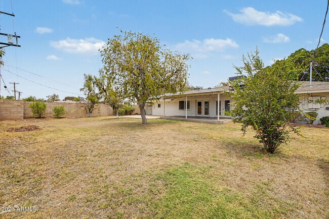 Building Photo - 6108 N 11th Ave