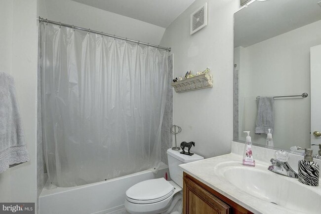 Building Photo - 1657 Colonial Hills Dr