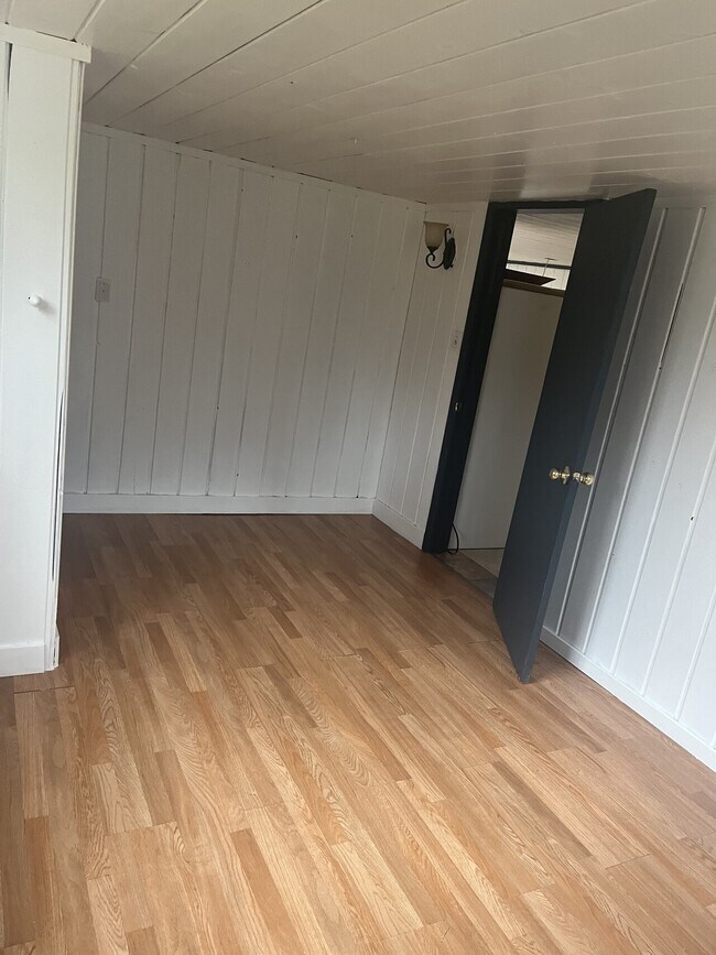 Building Photo - 2806 Madonna Dr