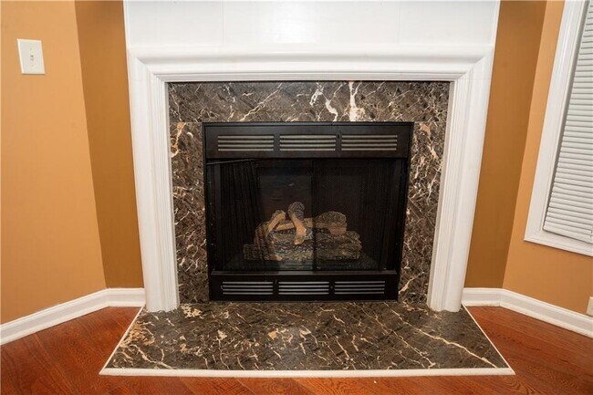 Building Photo - 2581 Southhaven Ln