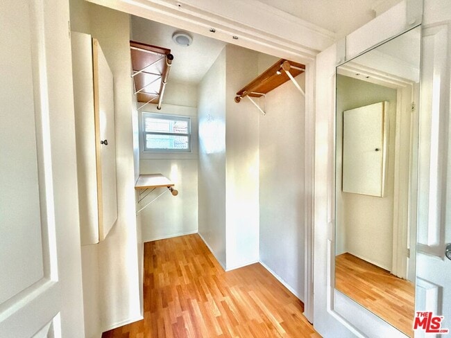 Building Photo - 1922 Preston Ave