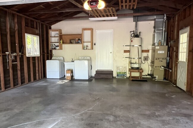 Building Photo - Immaculate 3/2 Near Big Chico Creek-Must See!
