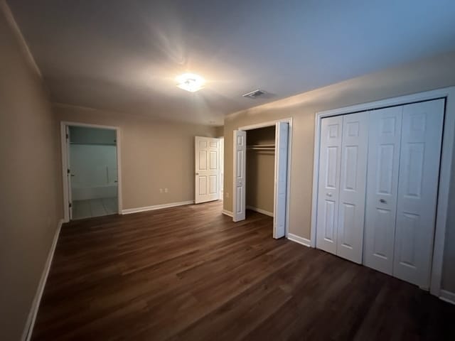 Building Photo - 5565 Banyan Trace Dr
