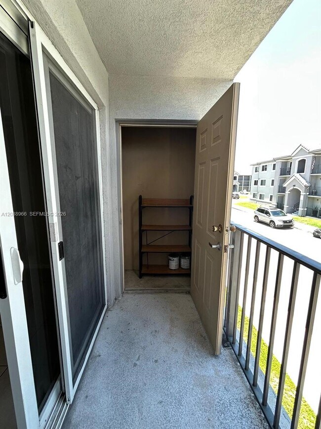 Building Photo - 15460 SW 284th St