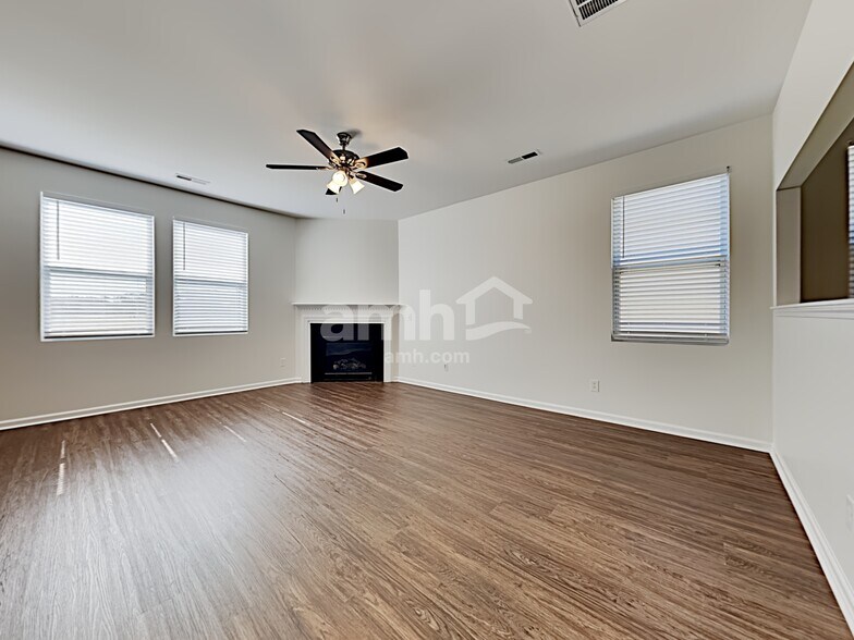 Building Photo - 341 Peters Creek Dr