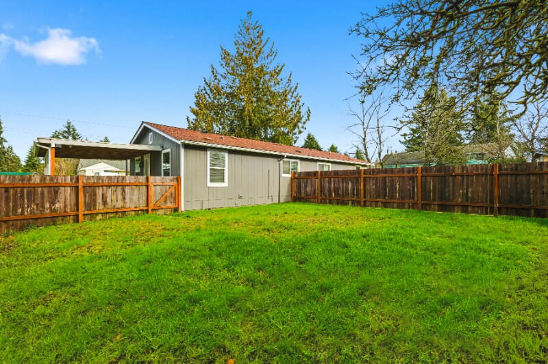 Building Photo - 1506-1506 110th St S