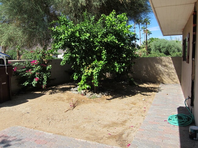 Building Photo - 52740 Avenida Obregon