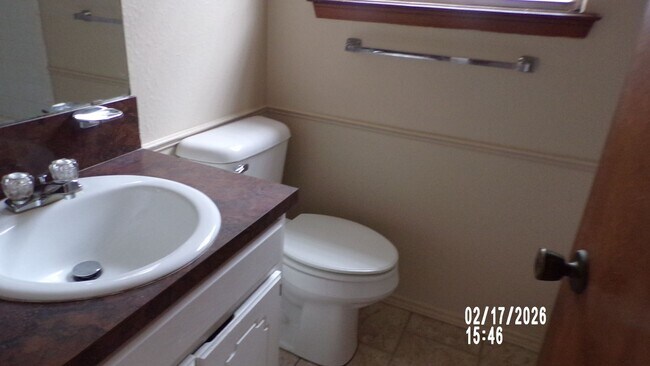 Building Photo - Lee West Estates, close to Hospital, shopping and restaurants