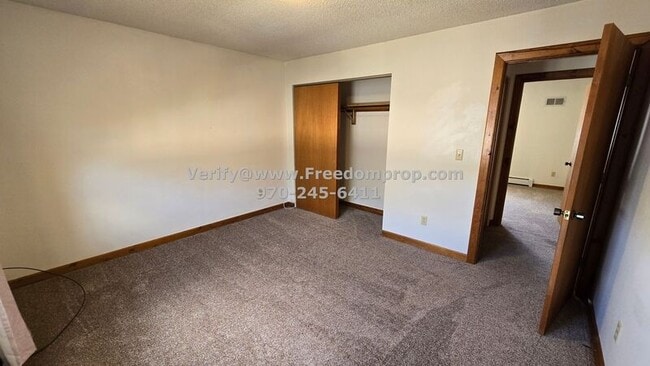 Building Photo - 558 1/2 Garfield Drive