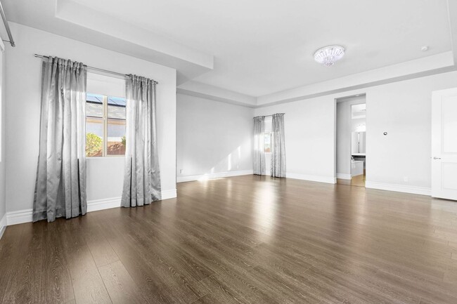 Building Photo - Canyon Falls Single-Story: Chef’s Kitchen, Office + Built-In BBQ Yard (3-Car)