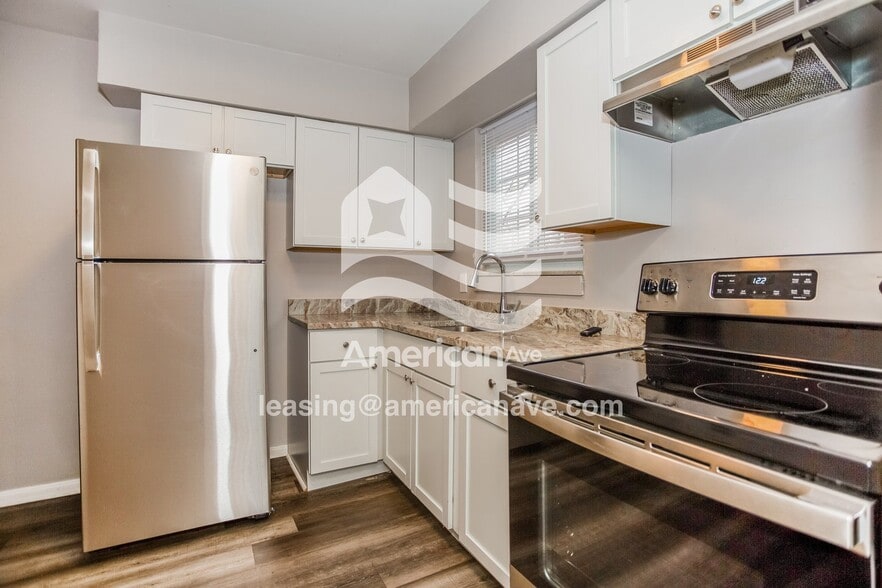 Building Photo - 20894 Lancaster St