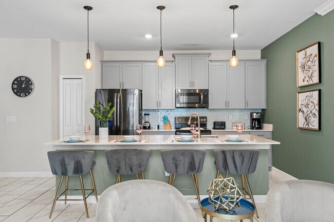 Building Photo - 1260 Challenge Dr