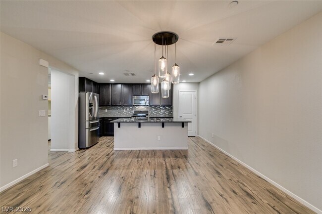 Building Photo - 3009 Camino Sereno Ave