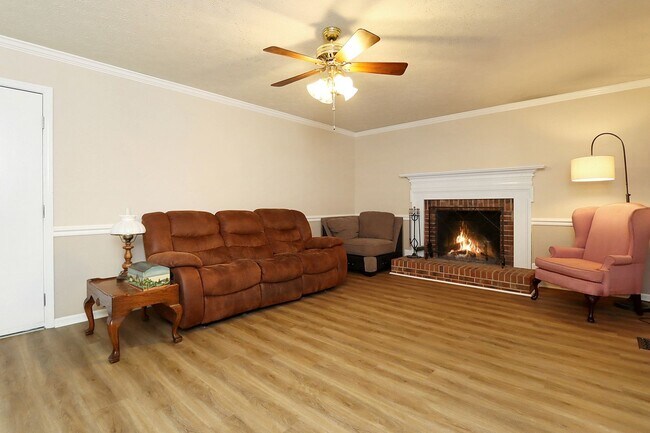 Building Photo - 103 Jonquil Ct