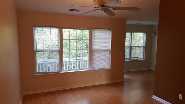 Building Photo - 1197 N Red Oak Cir