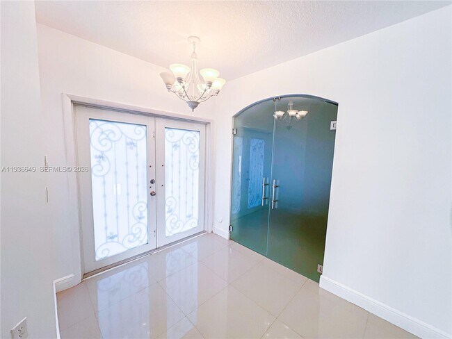 Building Photo - 3884 SW 150th Ct