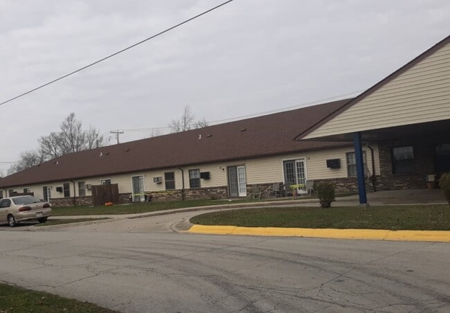 Building Photo - 102 Price St