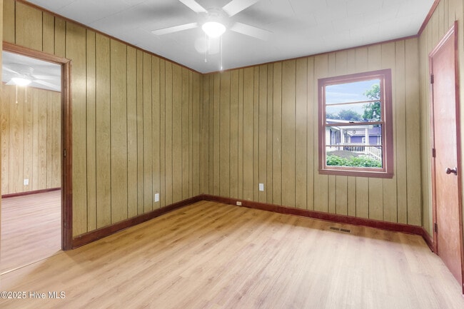 Building Photo - 1614 McKinley Ave
