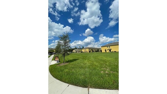 Building Photo - 9330 Tecumseh Dr