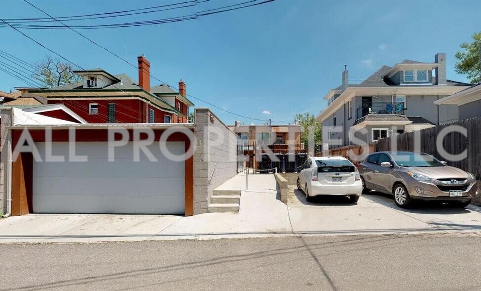 Building Photo - 1613 York St