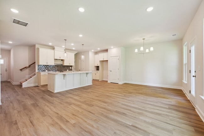 Building Photo - 109 Alluvium Ln