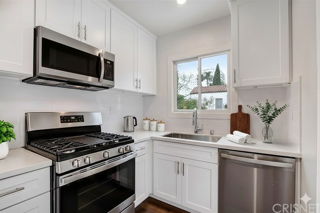 Building Photo - Gorgeous House in Norma Triangle