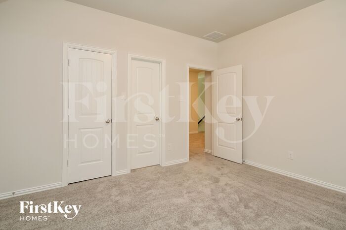 Building Photo - 24323 Huntcliff Dr