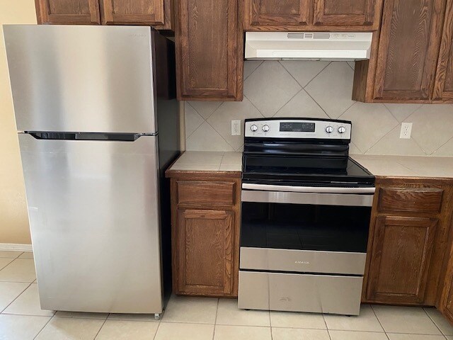 Building Photo - 1806 S Linden St