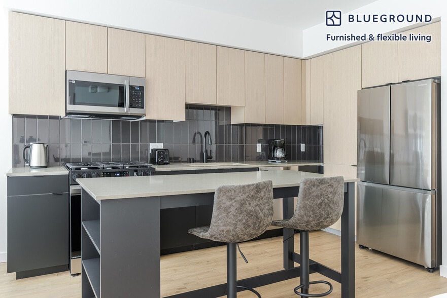 Building Photo - 350 Chastain Pl