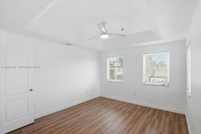 Building Photo - 4435 SW 160th Ave