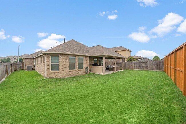 Building Photo - 23706 Via Viale Dr