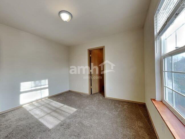 Building Photo - 10310 193rd Street Ct E