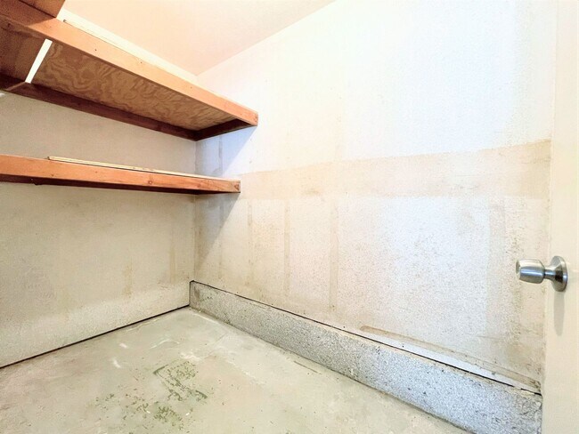 Building Photo - Upper Level Condo in The Villas of Calavera Hills!