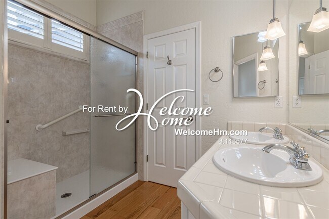 Building Photo - 1879 Rolling Brook Ct