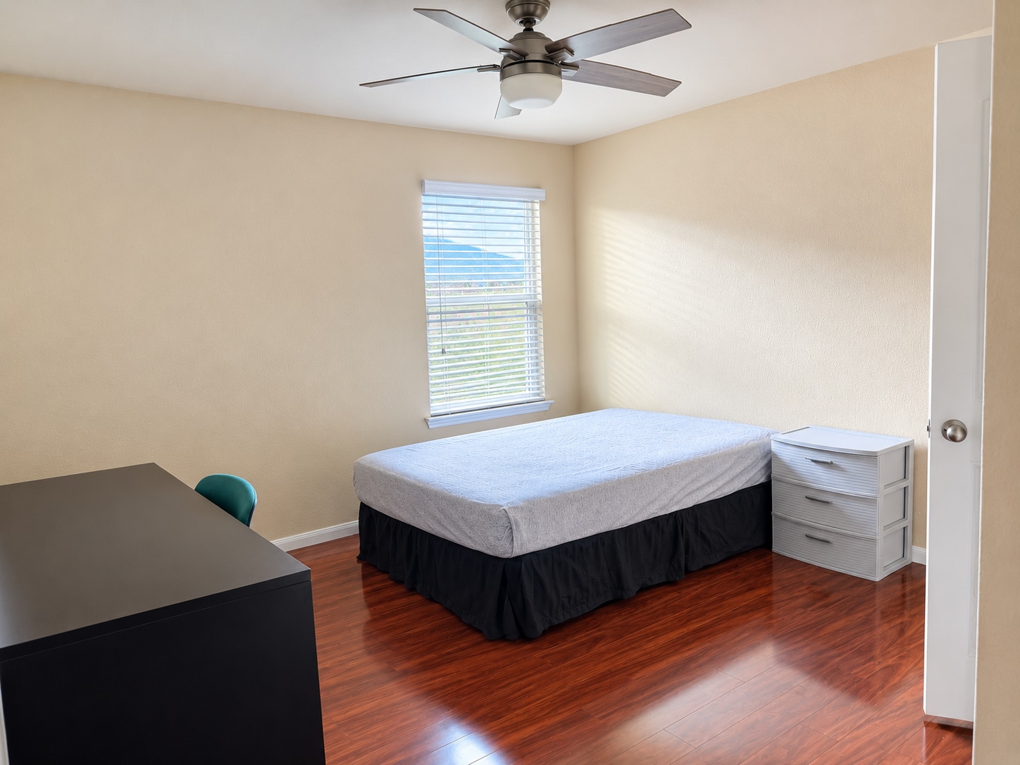 Building Photo - Room in Single Family Home on Bettylou Ln