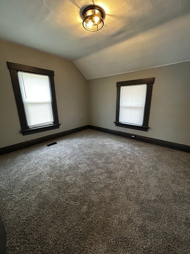 Building Photo - Beautiful 3 Bedroom Home in Woodland Park