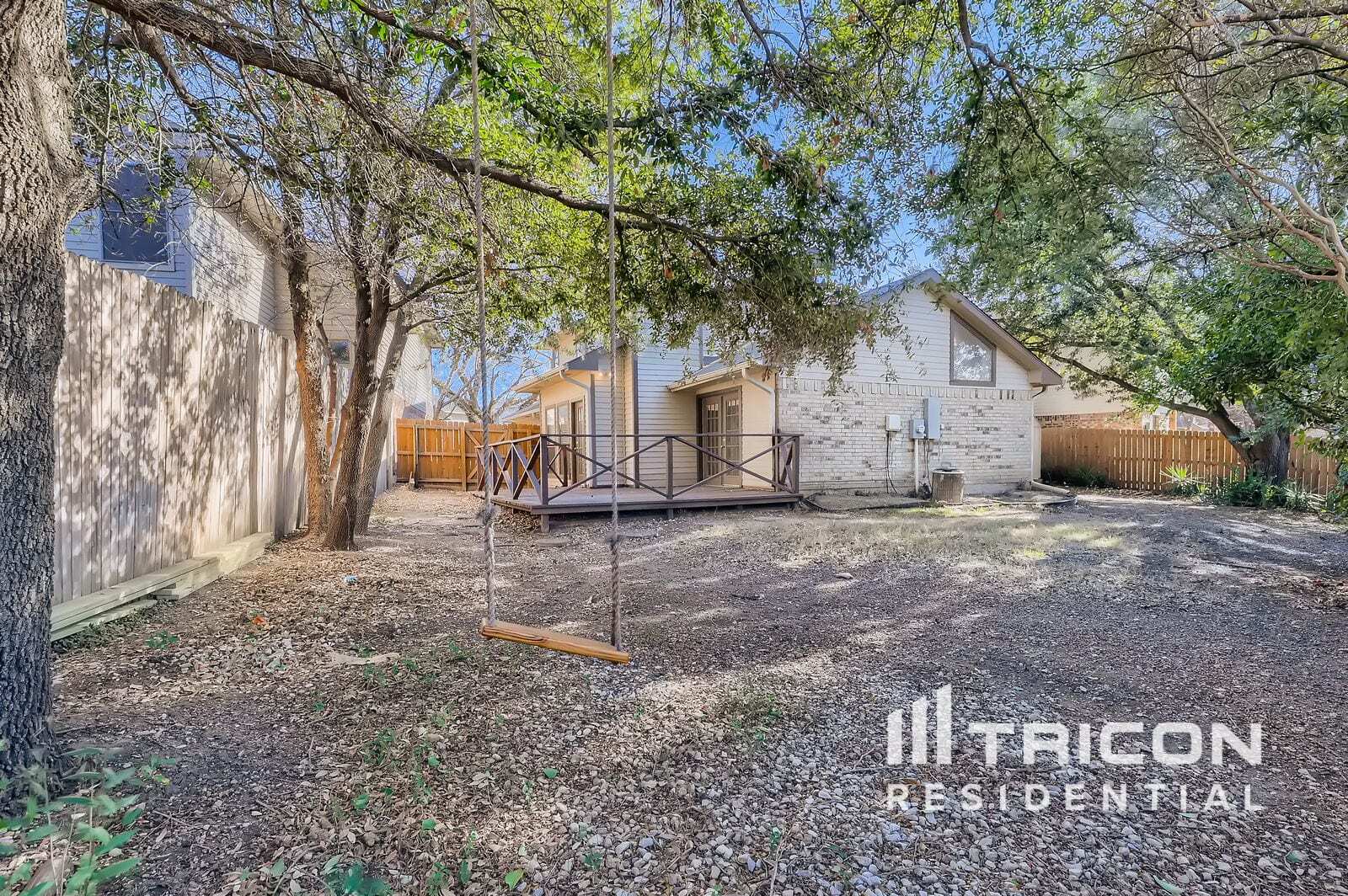 Building Photo - 3811 Clover Hill Ln